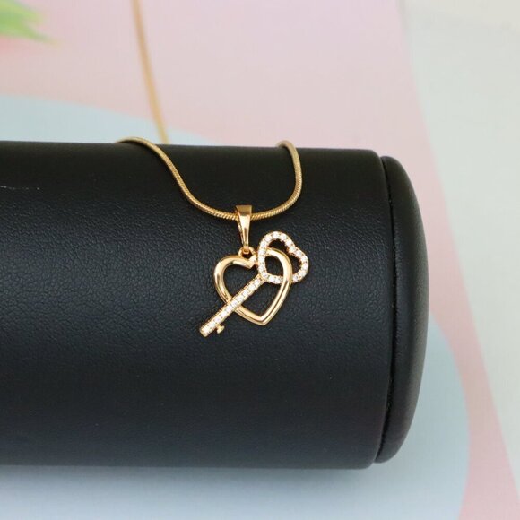 "Rose Gold Heart & Key Pendant with Sparkling Stone Accents, XPPT1862 - Picture 4 of 13